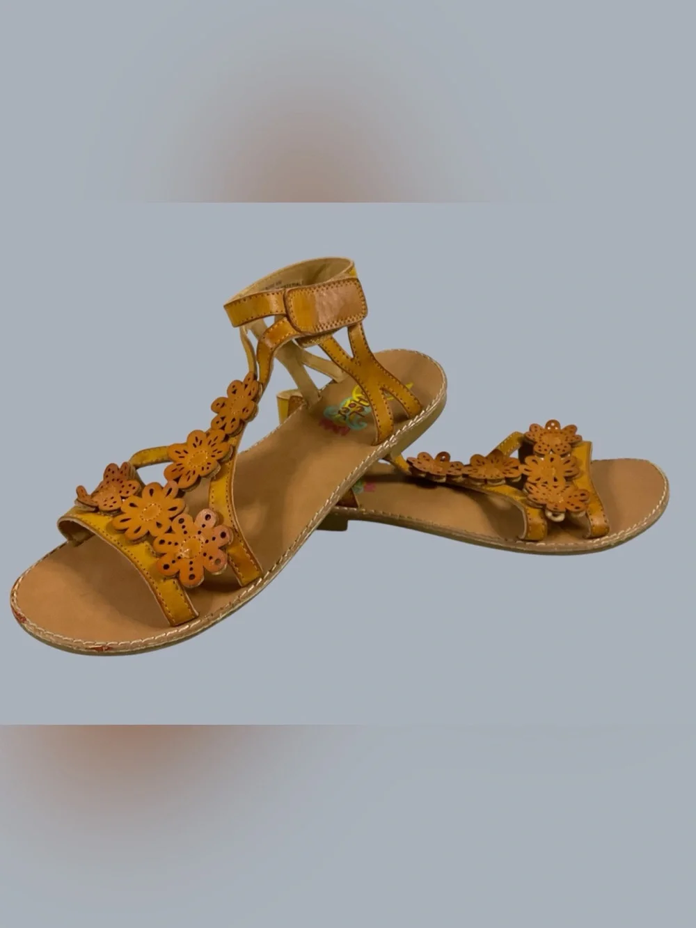 Rachel Shoes Big Girls Tan Floral T-Strap Leather Sandals Size 4